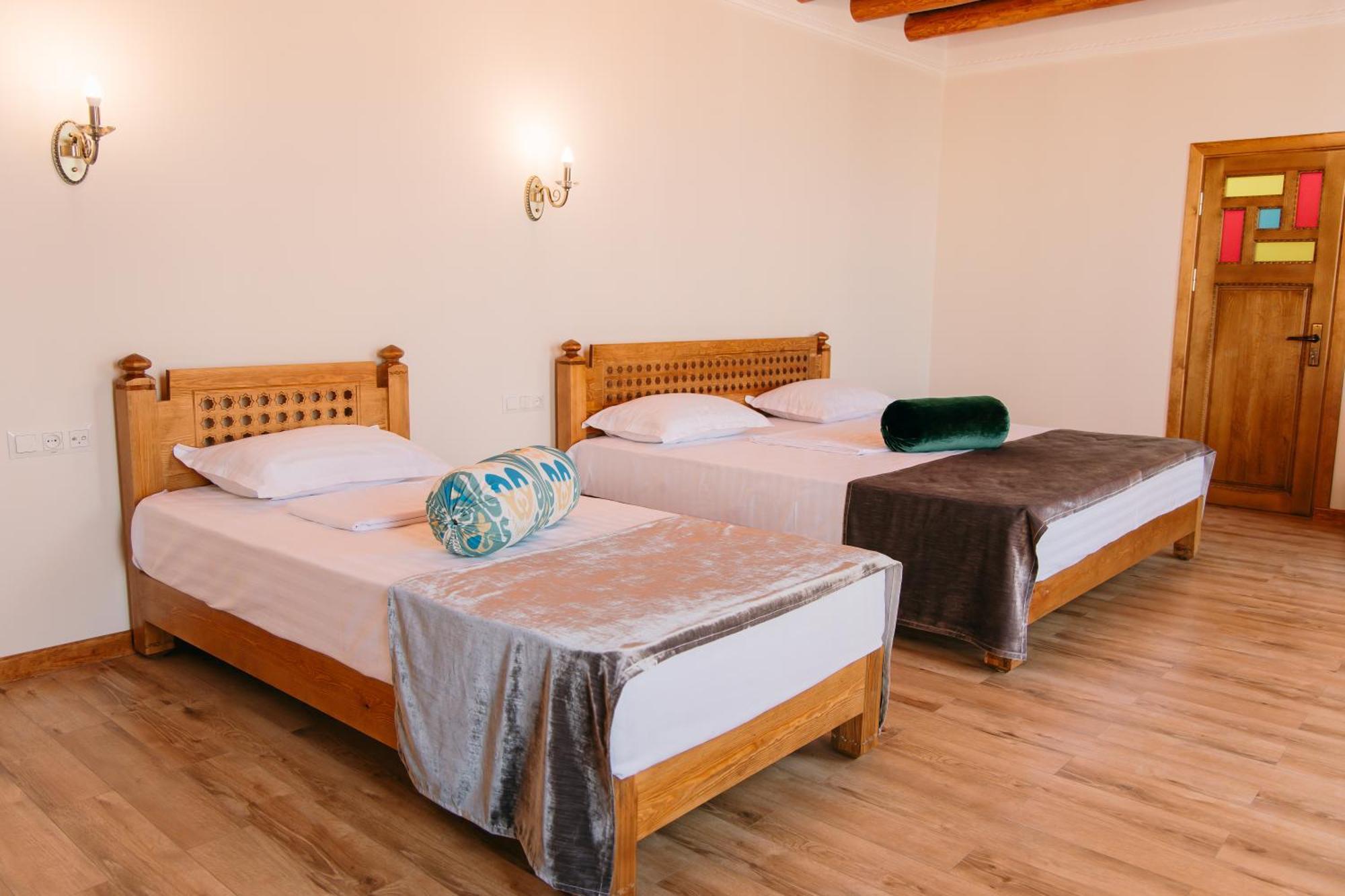 Duston Boutique XIX Century Rooms บูคารา ภายนอก รูปภาพ