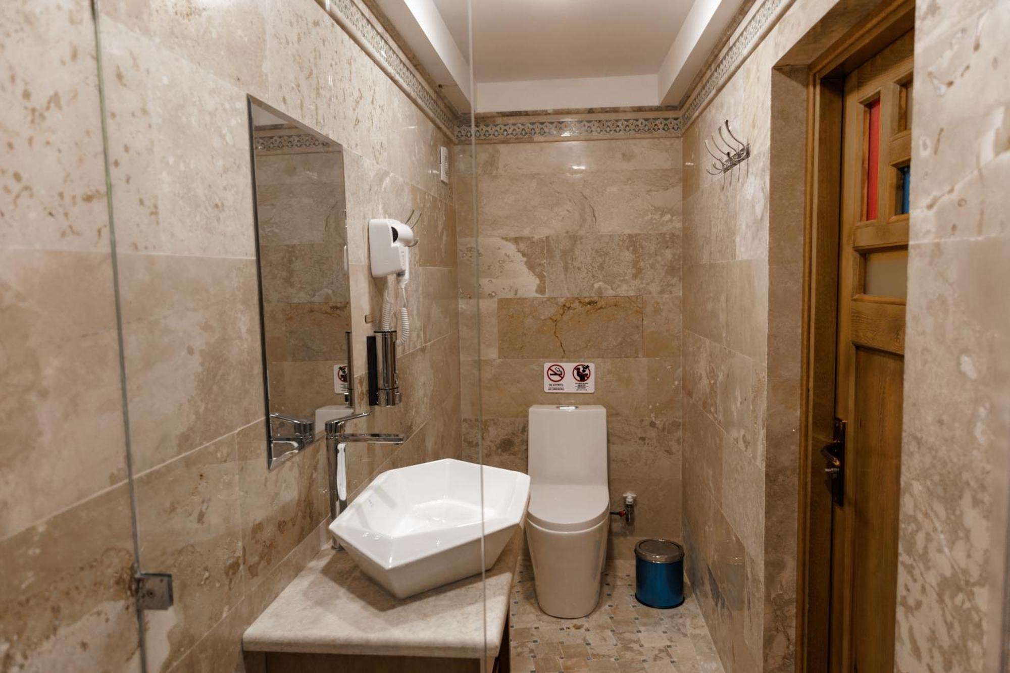 Duston Boutique XIX Century Rooms บูคารา ภายนอก รูปภาพ